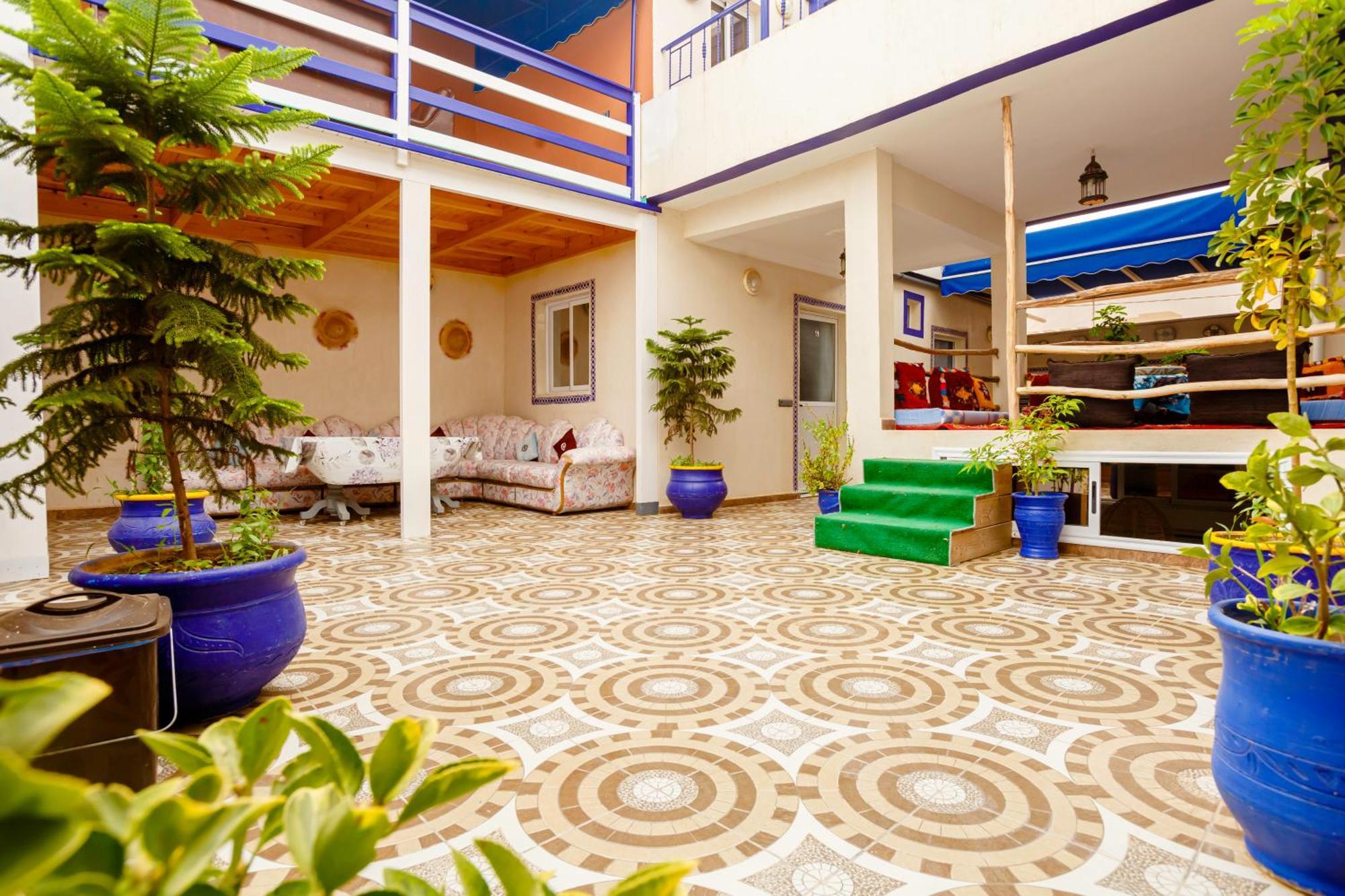 The Rina Hostel Agadir Bagian luar foto